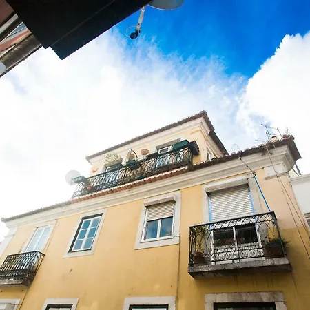 In Vibrant Downtown Historical Building Lejlighed Lisboa